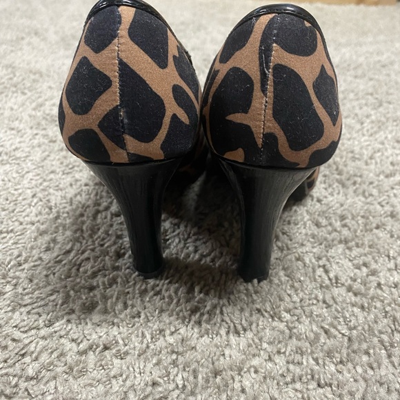 Mossimo cheetah print peep toe pumps size 8.5 - Picture 6 of 6